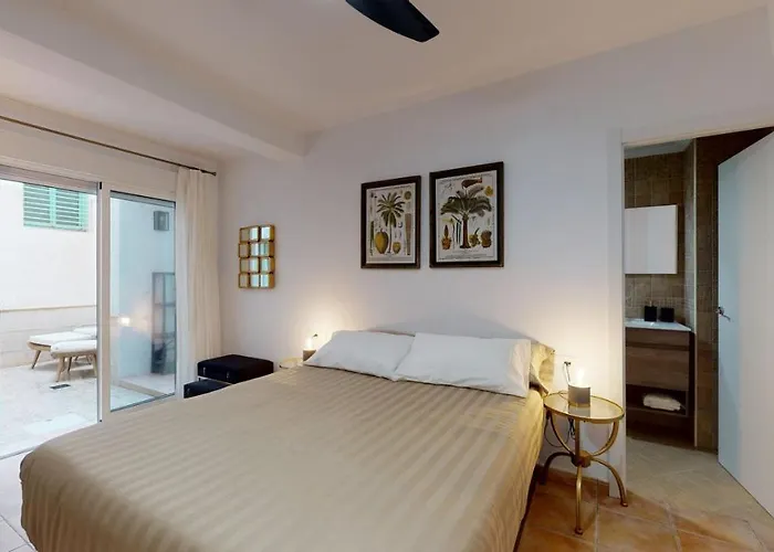 Holisplace- Lovely In Downtown Daire *