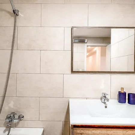 Apartamento Holisplace- Lovely In Downtown